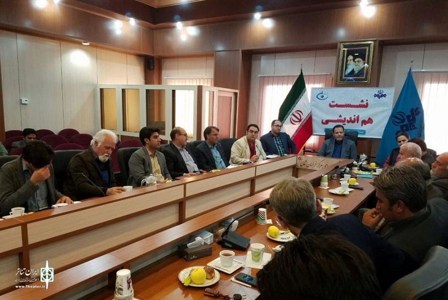 نشست صمیمی مدیرکل صداوسیمای استان با هنرمندان تئاتر 3