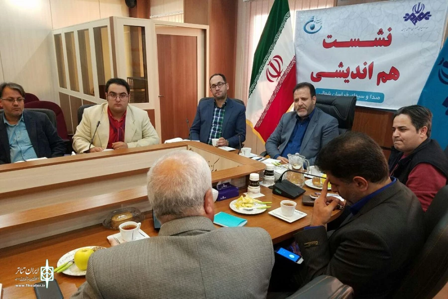 نشست صمیمی مدیرکل صداوسیمای استان با هنرمندان تئاتر 4