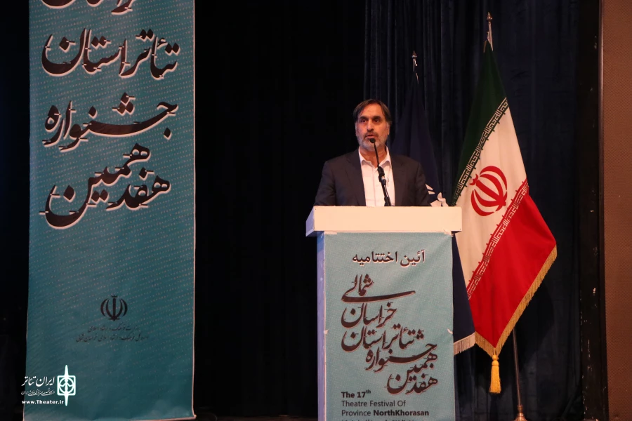 هنر تئاتر می تواند در جهت سازندگی و رشد جامعه حرکت کند 2